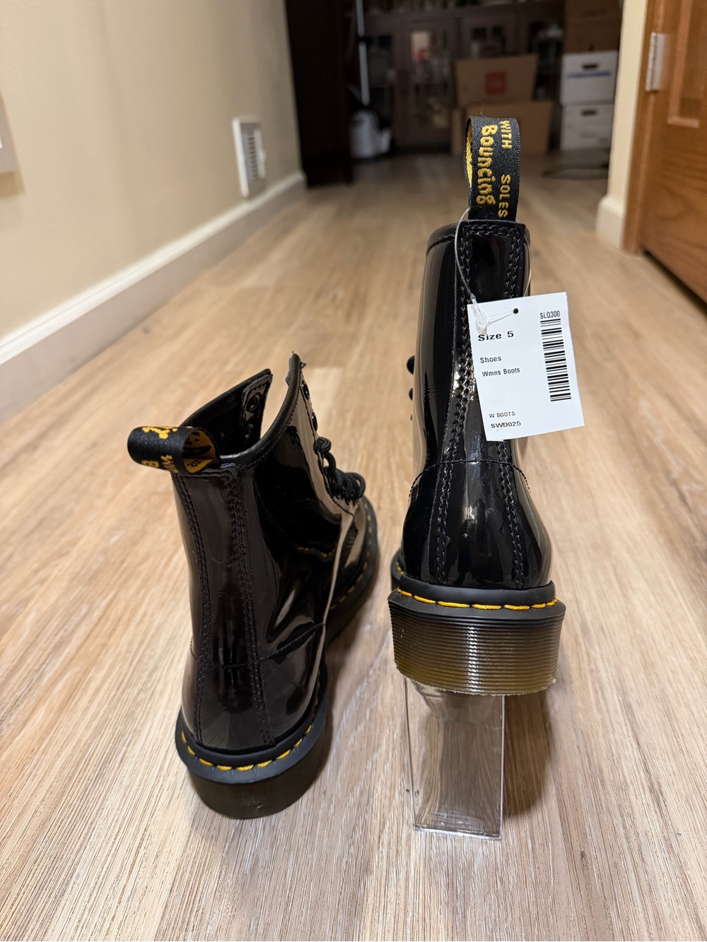 Dr. Martens 1460 Women Size US 5 EU 36 Black Patent Leather Boots New - Picture 3 of 8